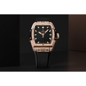 Spirit of Big Bang King Gold Pavé 39 mm