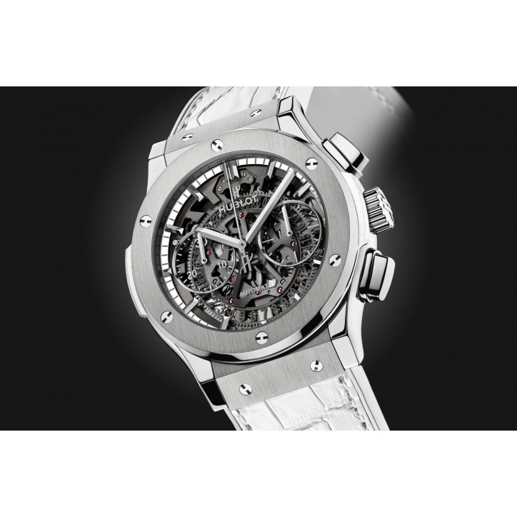 Classic Fusion Aerofusion Chronograph All White 45 mm