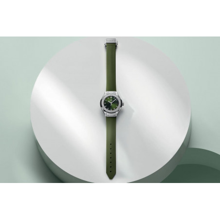 Classic Fusion Titanium Green Diamonds 29 mm