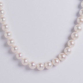 Classic 18K Gold Freshwater Pearl Necklace