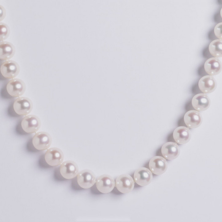 Classic 18K Gold Freshwater Pearl Necklace