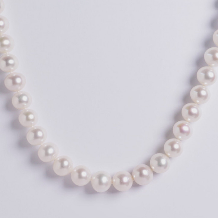 Classic 18K Gold Freshwater Pearl Necklace