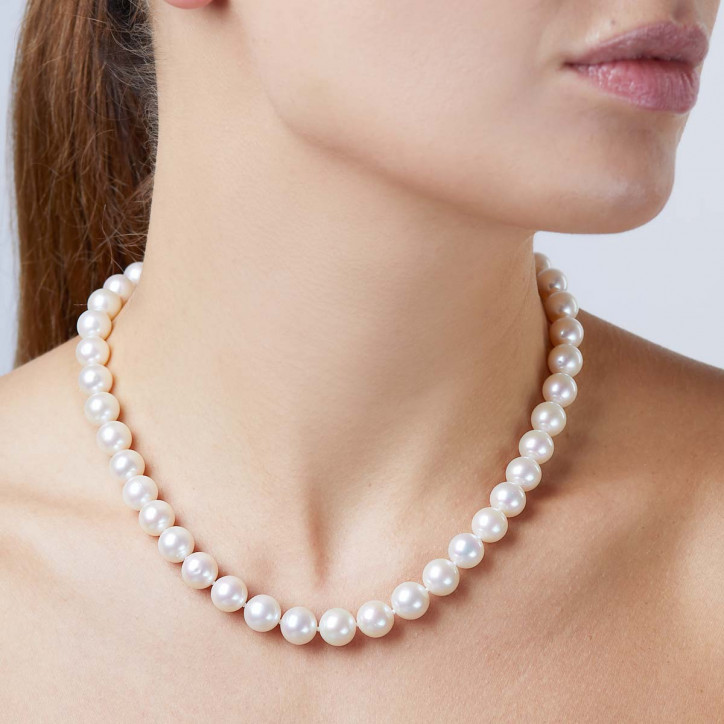 Classic 18K Gold Freshwater Pearl Necklace