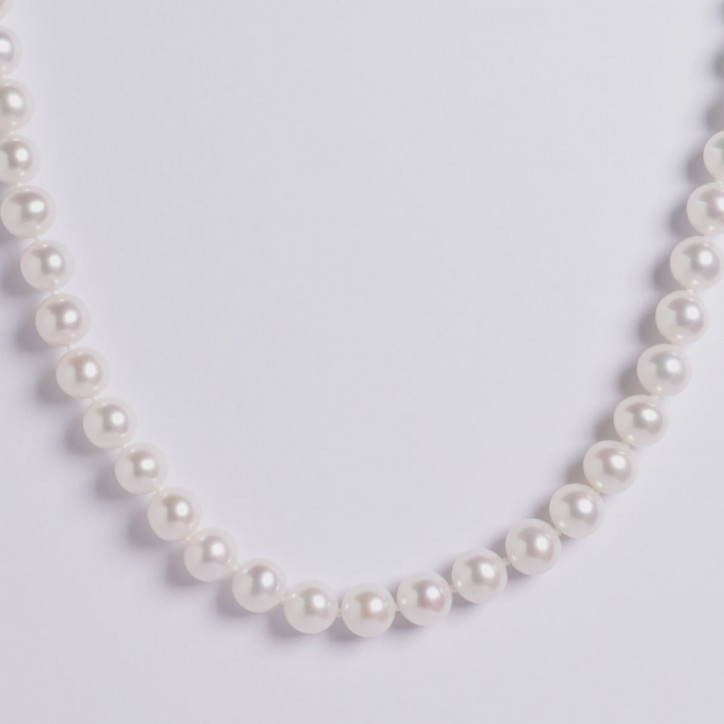 Classic 18K Gold Freshwater Pearl Necklace