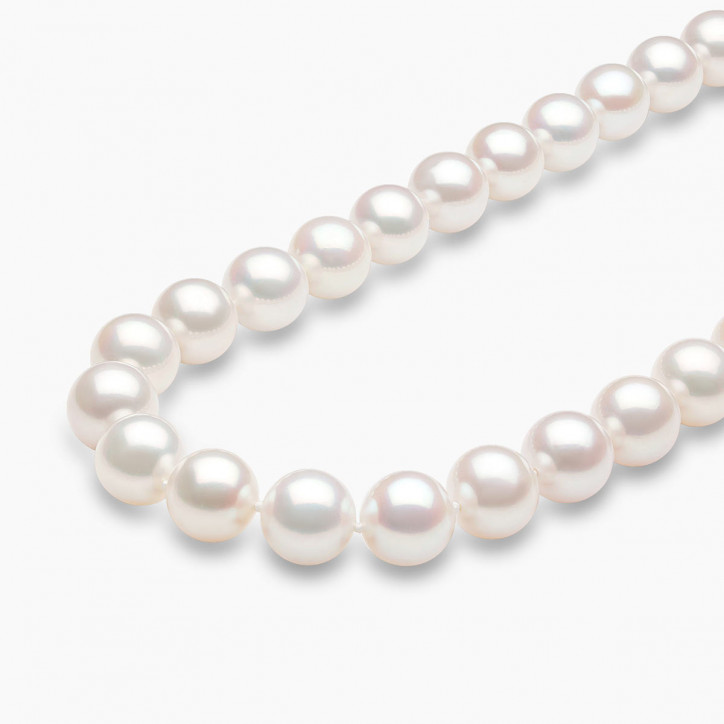 Classic 18K Gold Freshwater Pearl Necklace