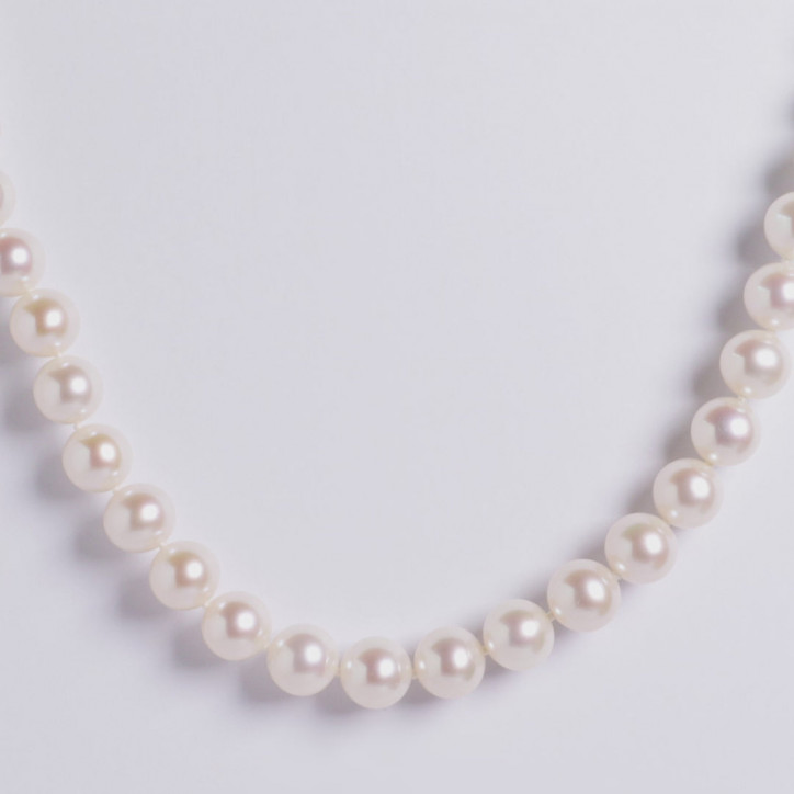 Classic 18K Gold Freshwater Pearl Necklace