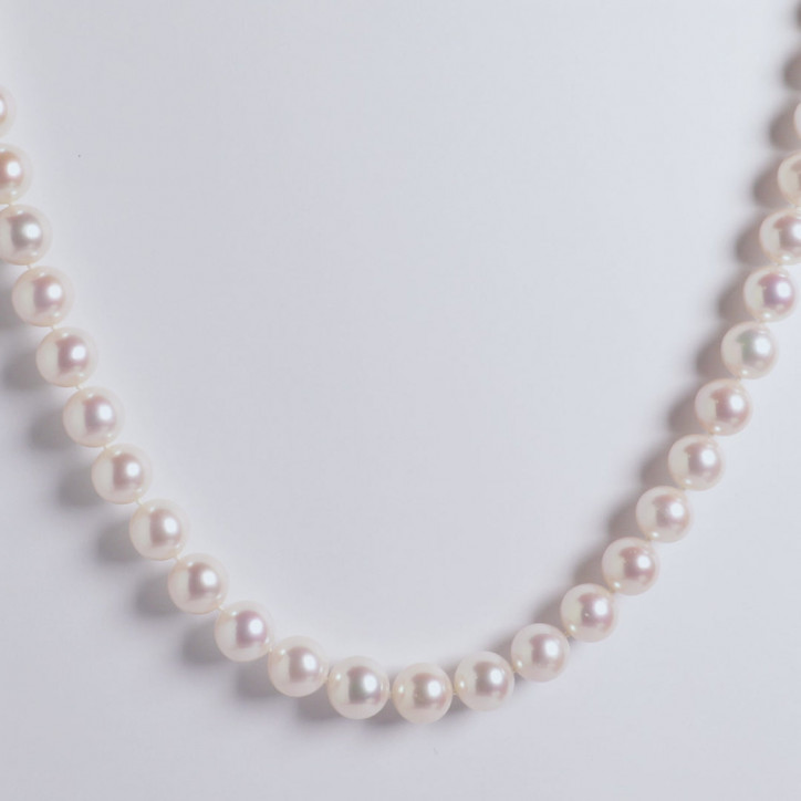 Classic 18K Gold Freshwater Pearl Necklace