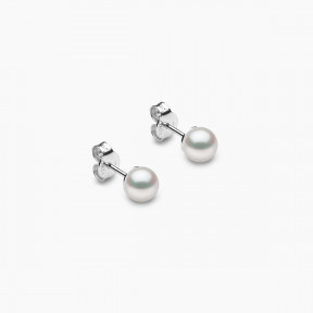 Classic 18K Gold AA Akoya Pearl Stud Earrings