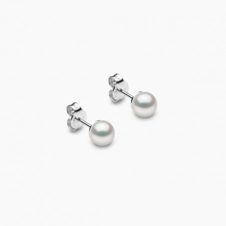 Classic 18K Gold AA Akoya Pearl Stud Earrings