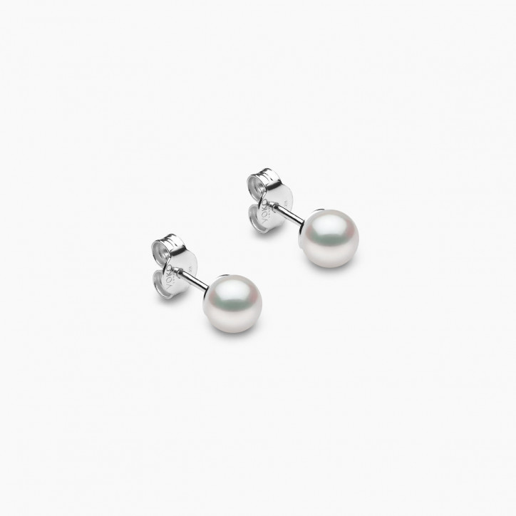 Classic 18K Gold AA Akoya Pearl Stud Earrings