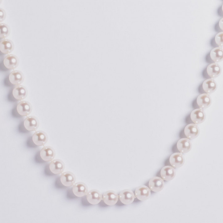 Classic 18K Gold AA Akoya Pearl Necklace