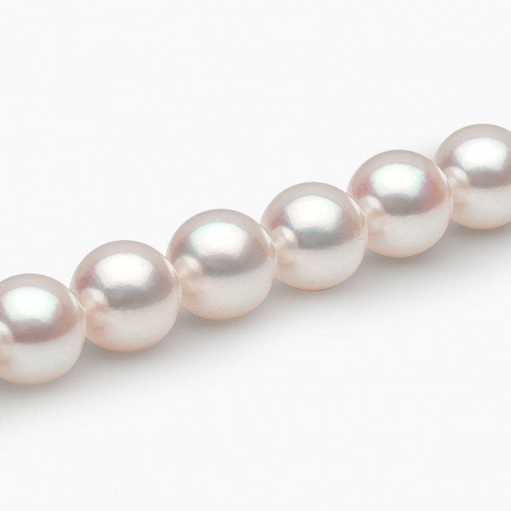 Classic 18K Gold AA Akoya Pearl Necklace