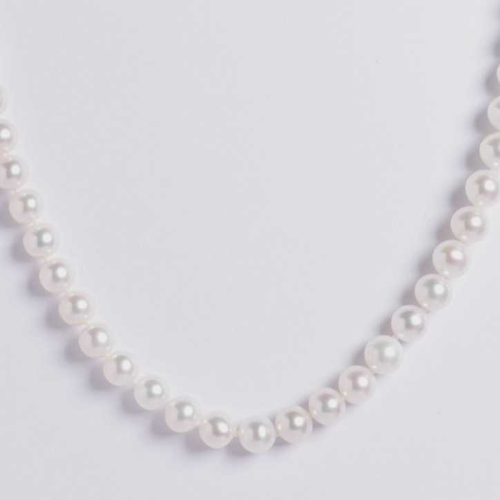 Classic 18K Gold AA Akoya Pearl Necklace