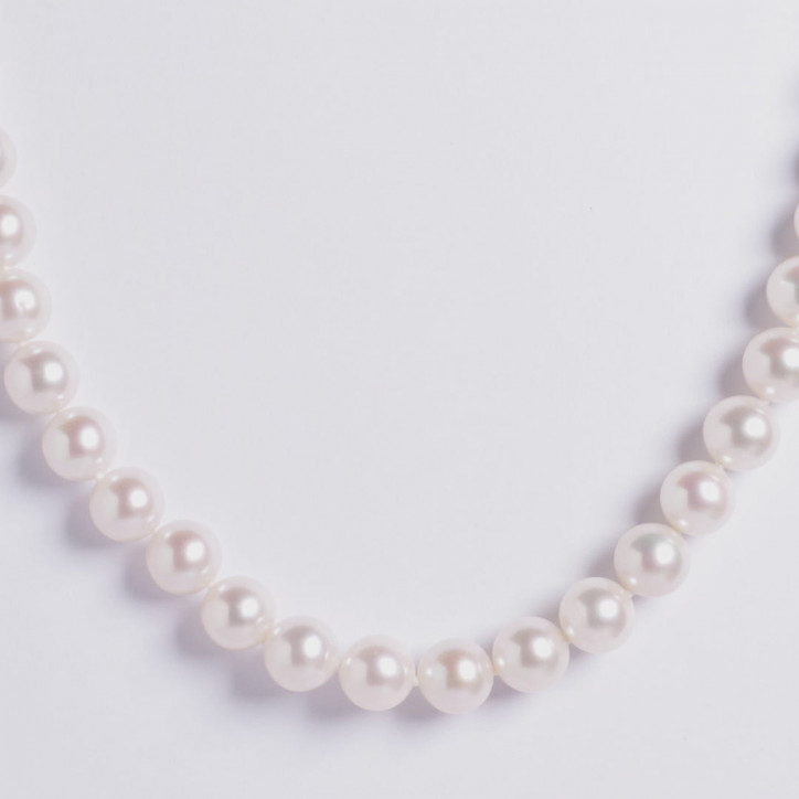 Classic 18K Gold AAA Akoya Pearl Necklace