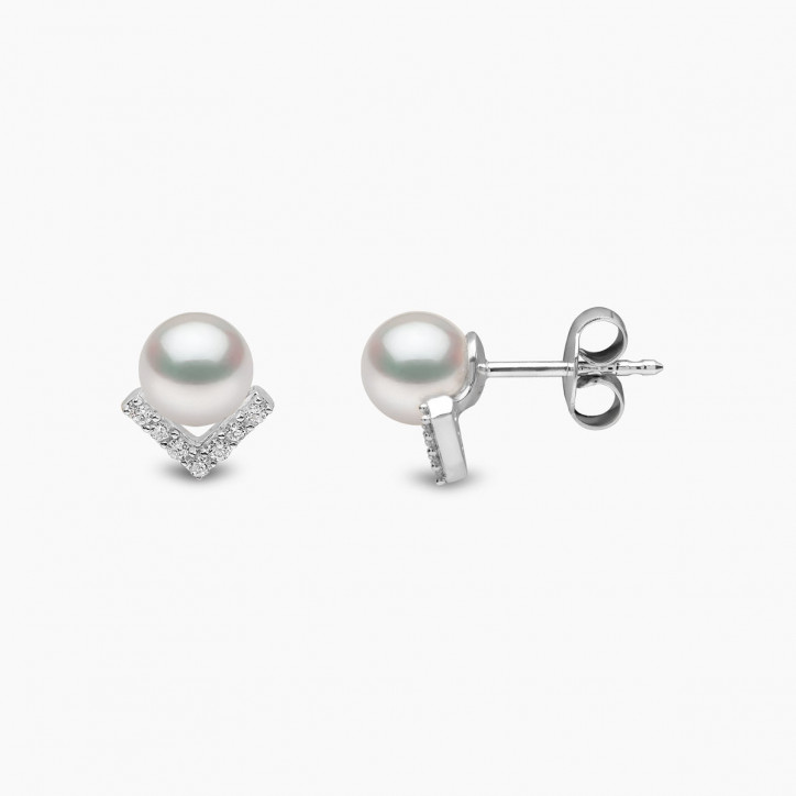 Trend 18K Gold Freshwater Pearl And Diamond V Stud Earrings