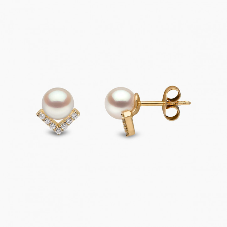 Trend 18K Gold Freshwater Pearl And Diamond V Stud Earrings