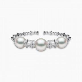 Starlight 18K Gold South Sea Pearl and Diamond Bangle