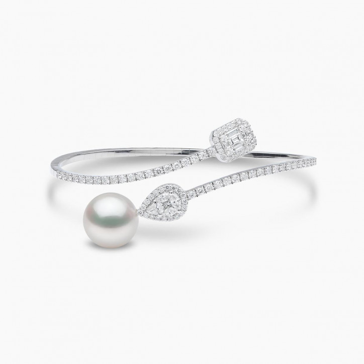 Starlight 18K Gold South Sea Pearl and Pear Diamond Bangle