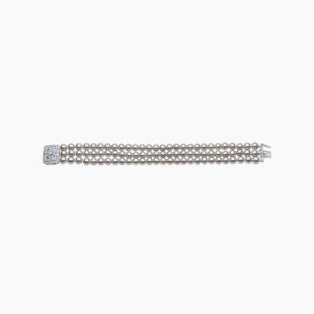 Classic 18K White Gold Grey Akoya Pearl and Diamond Clasp Bracelet