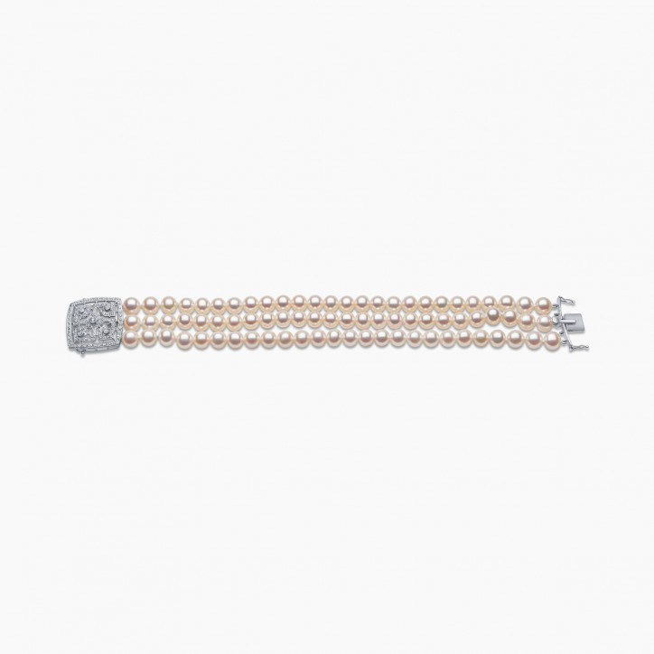 Classic 18K White Gold Pearl and Geometric Diamond Clasp Bracelet