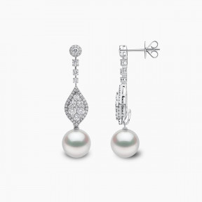 Glitz 18K Gold White South Sea Pearl and Diamond Oval Motif Earrings