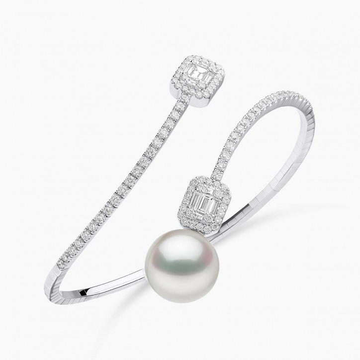 Starlight 18K Gold South Sea Pearl and Baguette Diamond Bangle