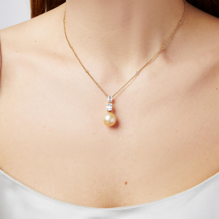 Starlight 18K Gold Pearl and Diamond Drop Lunar Pendant