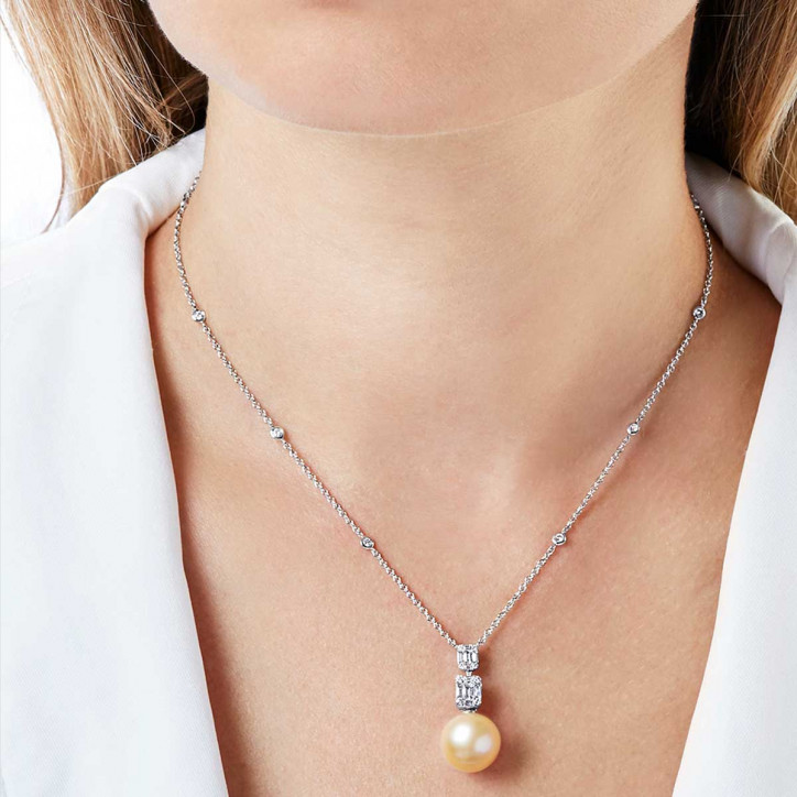 Starlight 18K Gold Pearl and Diamond Drop Lunar Pendant