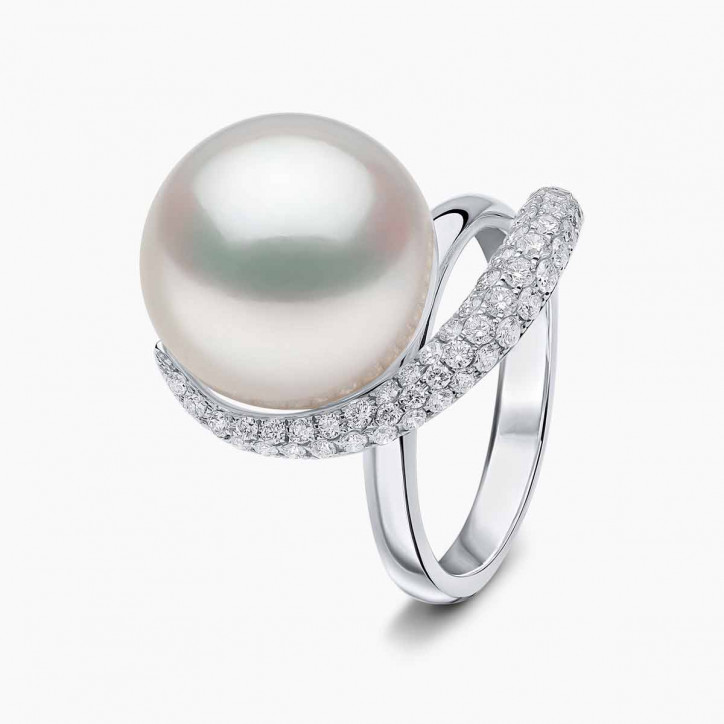 Duchess 18K Gold Pearl and Pavé Diamond Crossover Ring