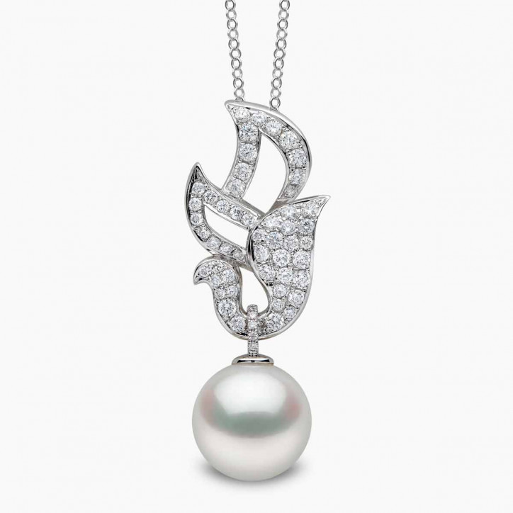 Duchess 18K Gold Pearl and Diamond Curve Fervour Pendant