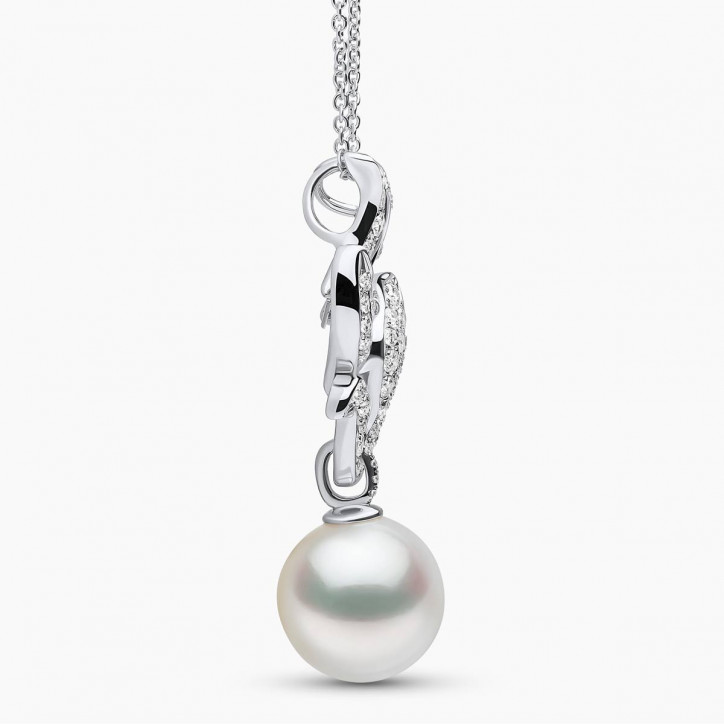 Duchess 18K Gold Pearl and Diamond Curve Fervour Pendant