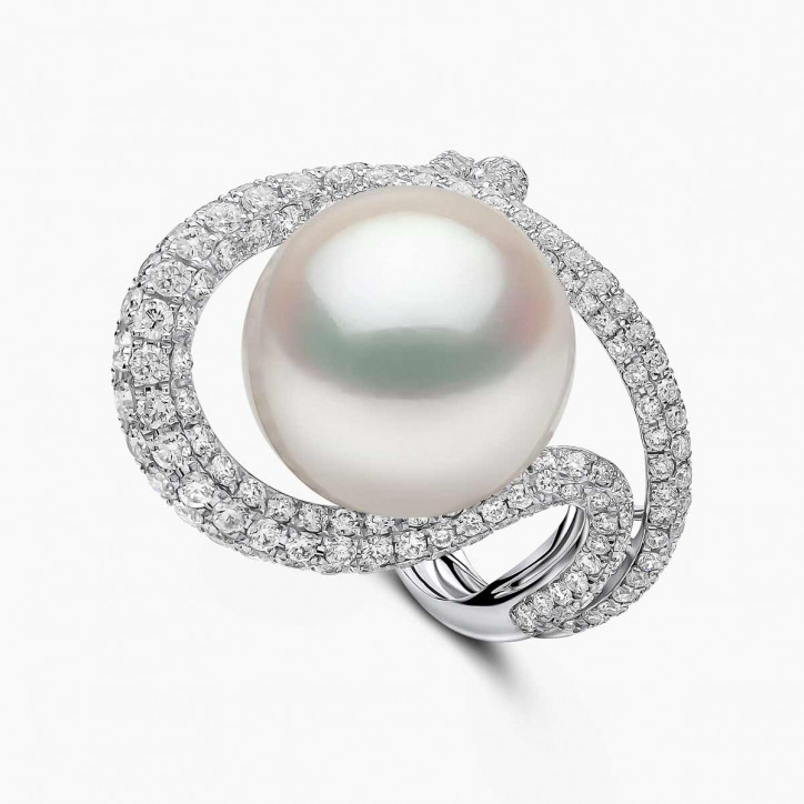 Duchess 18K Gold South Sea Pearl and Diamond Curve Ring