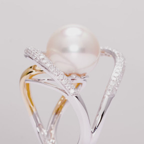 Duchess 18K Gold Pearl and Diamond Curve Ring