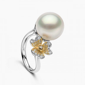 Sunrise 18K Gold South Sea Pearl Clover Diamond Ring