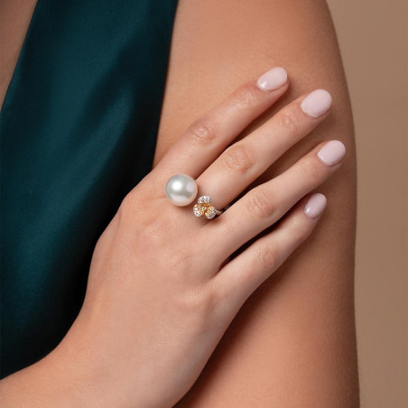 Sunrise 18K Gold South Sea Pearl Clover Diamond Ring