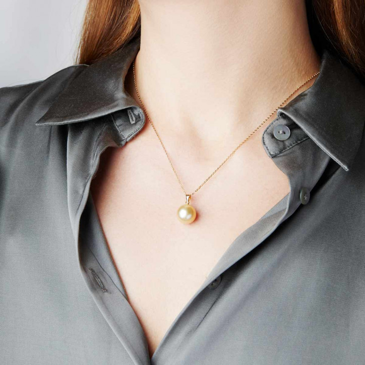 Classic 18K Gold Golden South Sea Pearl Pendant