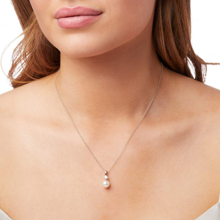 Classic 18K Gold Akoya Pearl and 0.20ct Diamond Pendant