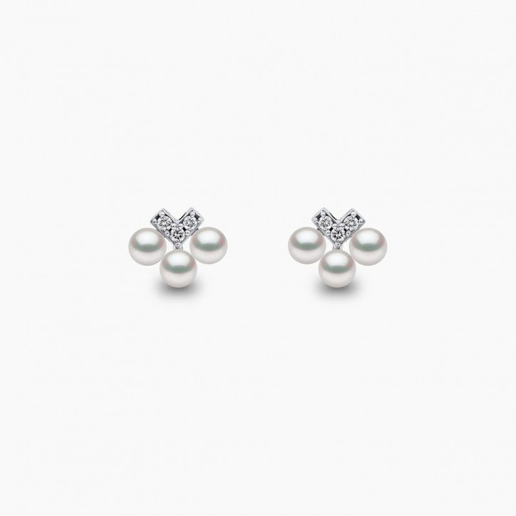 Sleek 18K Gold Pearl and Diamond V Stud Earrings