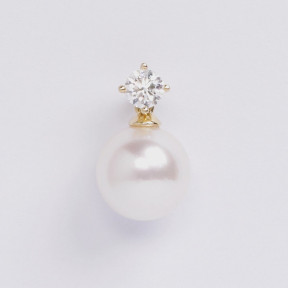 Classic 18K Gold Akoya Pearl and 0.30ct Diamond Earrings