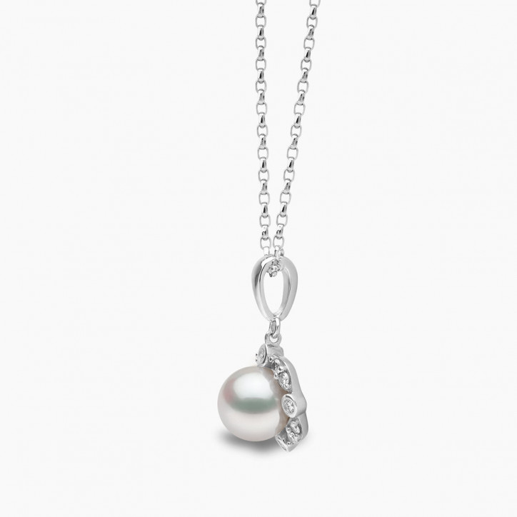 Trend 18K Gold Freshwater Pearl and Multi Diamond Halo Pendant