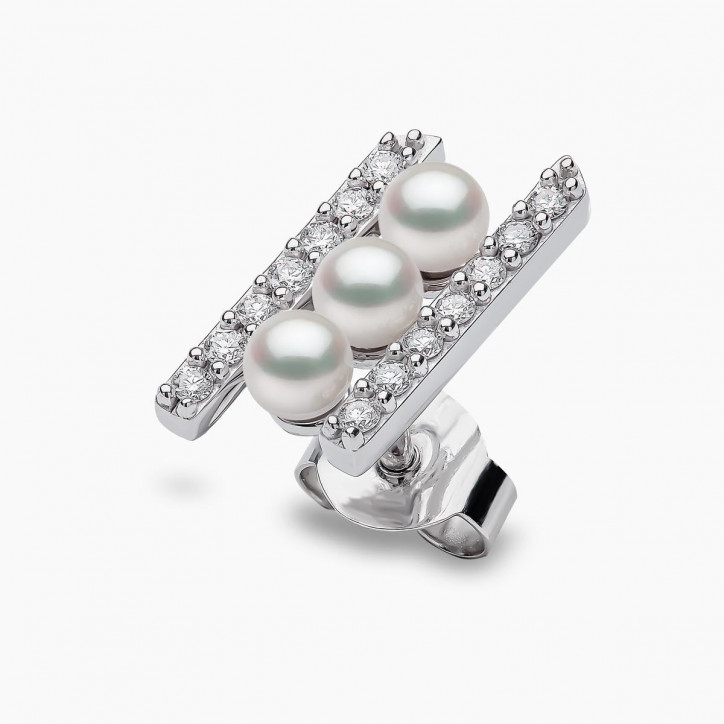 Sleek 18K Gold Pearl and Diamond Row Stud Earrings