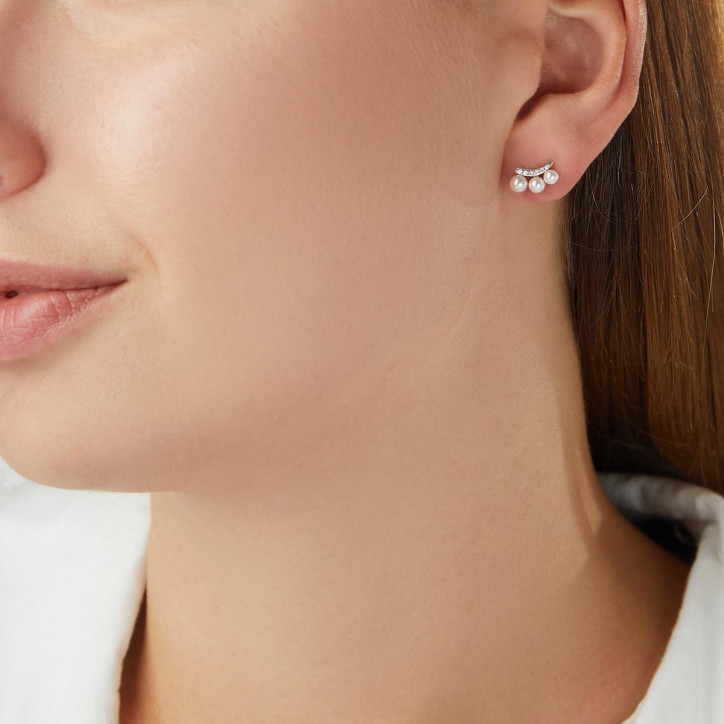 Sleek 18K Gold Pearl and Diamond Mini Stud Earrings