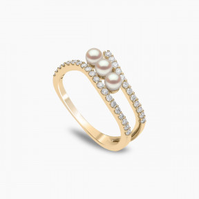 Sleek 18K Gold Triple Pearl and Diamond Ring