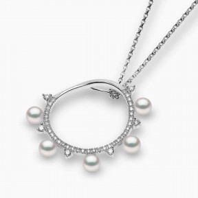 Sleek 18K Gold Pearl and Diamond Circle Pendant