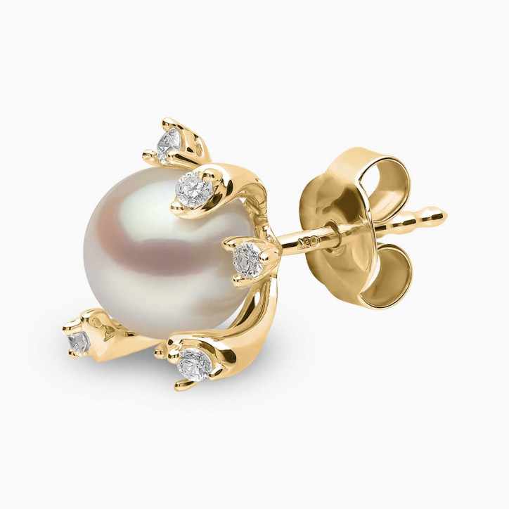 Trend 18K Gold Freshwater Pearl And Multi Diamond Stud Earrings