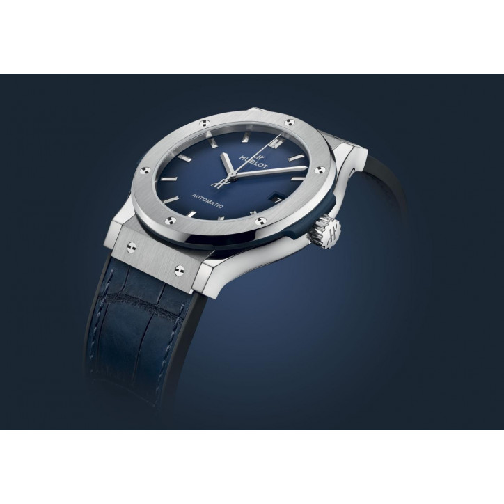 Classic Fusion Titanium Deep Blue 45 mm Classic Fusion Titanium Deep Blue 45 mm