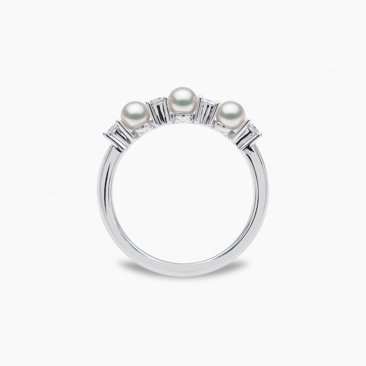 Eclipse 18K Gold Pearl and Diamond Signature Ring Eclipse 18K Gold Pearl and Diamond Signature Ring