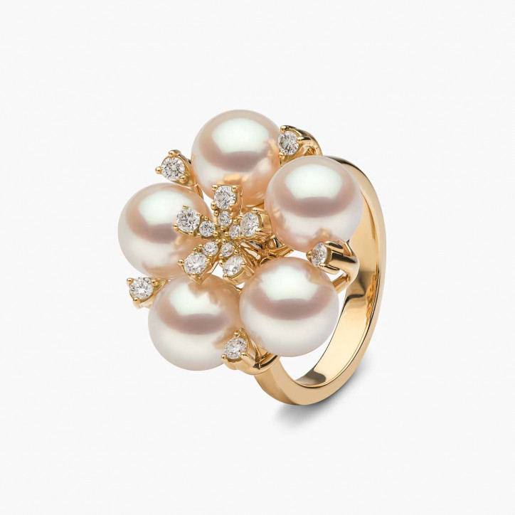 Raindrop 18K Gold Akoya Pearl and Diamond Motif Ring Raindrop 18K Gold Akoya Pearl and Diamond Motif Ring