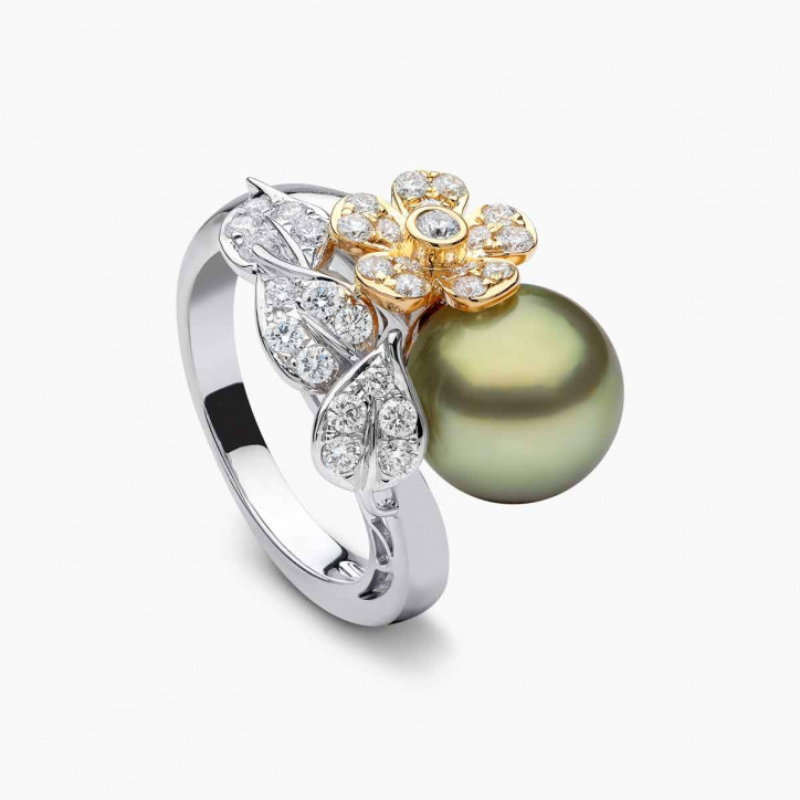 Duchess 18k Gold Pistachio Tahitian Pearl Flower Motif Diamond Ring Duchess 18k Gold Pistachio Tahitian Pearl Flower Motif Diamond Ring