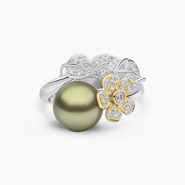 Duchess 18k Gold Pistachio Tahitian Pearl Flower Motif Diamond Ring Duchess 18k Gold Pistachio Tahitian Pearl Flower Motif Diamond Ring